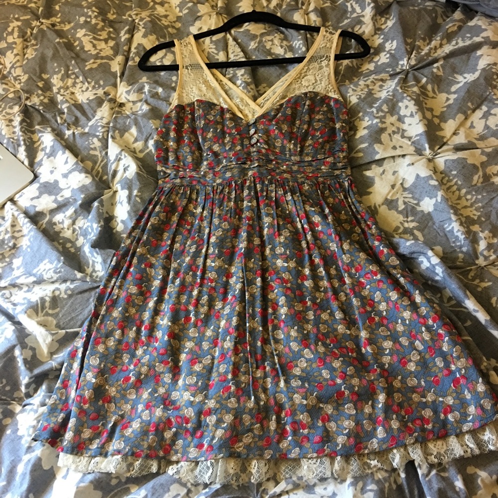 Floral Dress with Lace Details